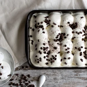 Profiteroles al Cioccolato Bianco, Vaschetta de Gourmand Desserts